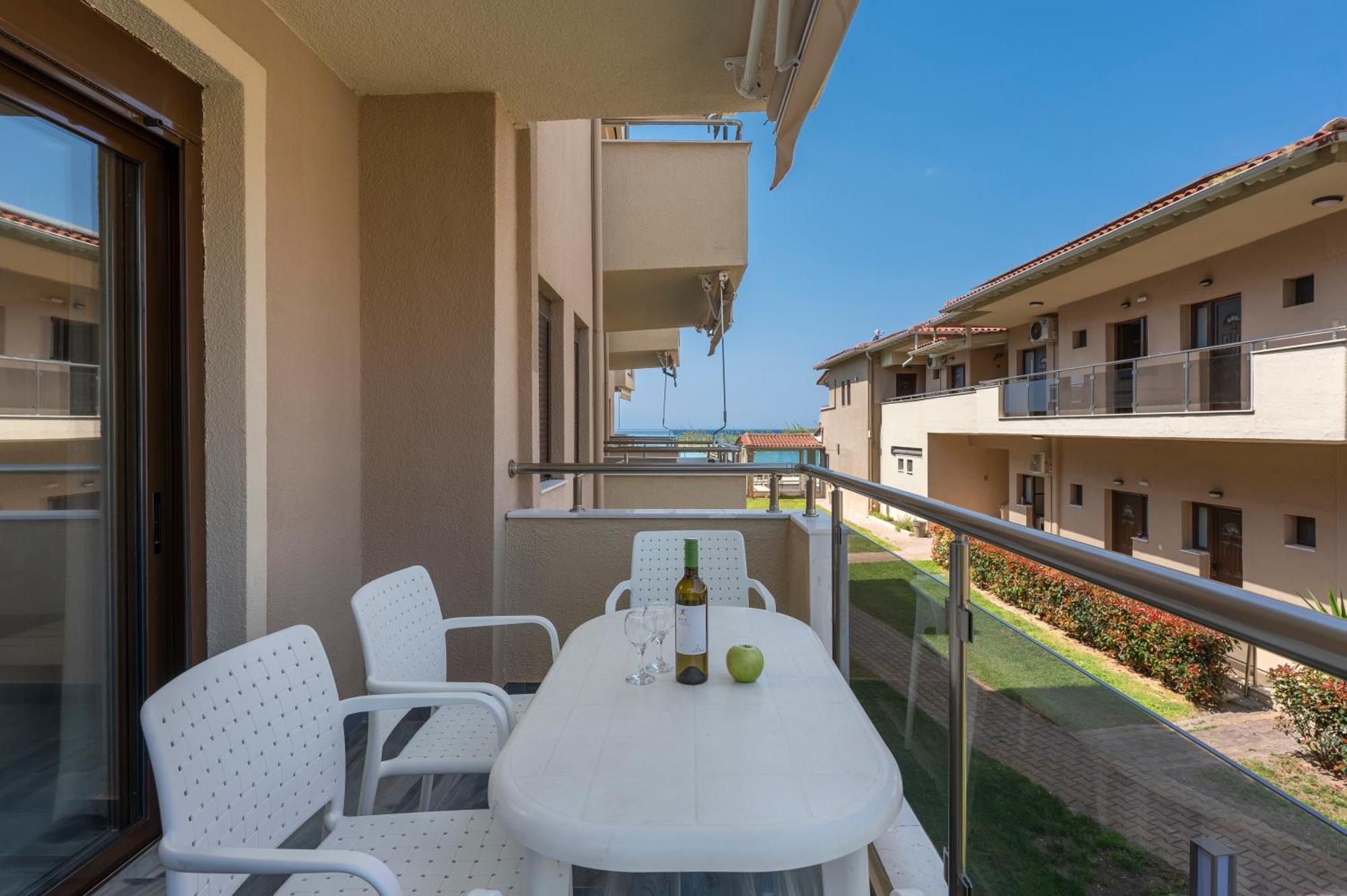 Alkioni By The Sea Apartment Siviri Exterior photo