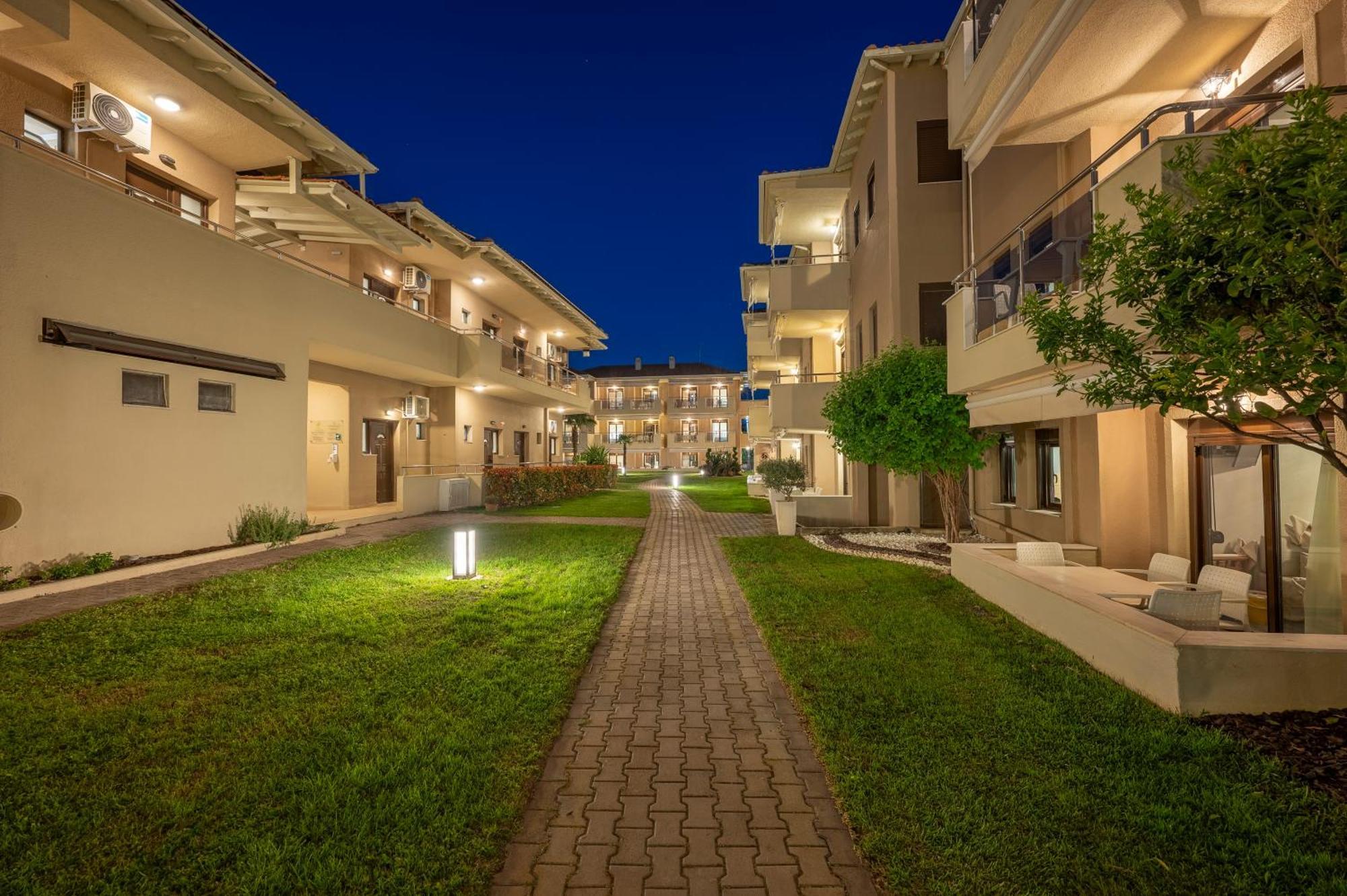 Alkioni By The Sea Apartment Siviri Exterior photo